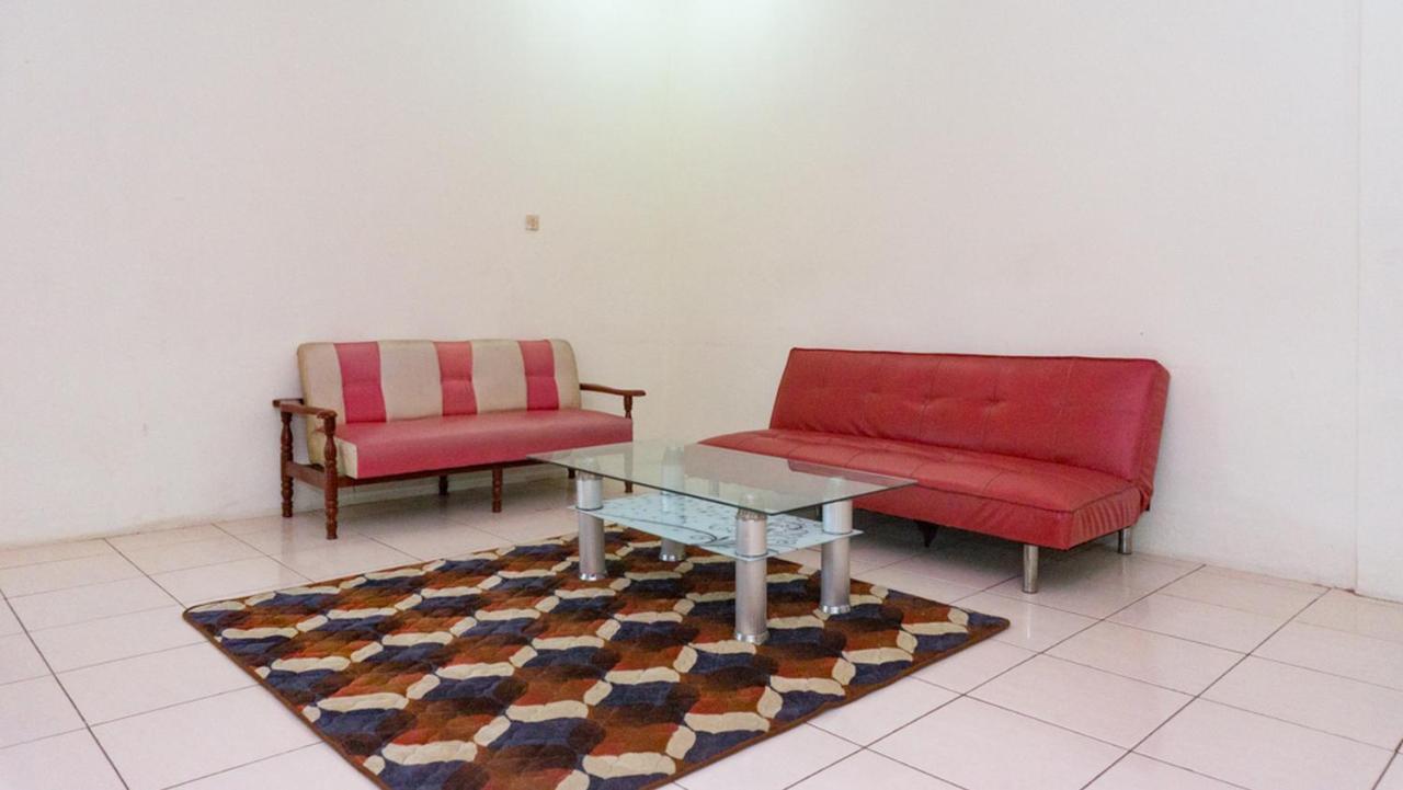 Reddoorz Near Sentani Airport Jayapura Hotel Eksteriør billede