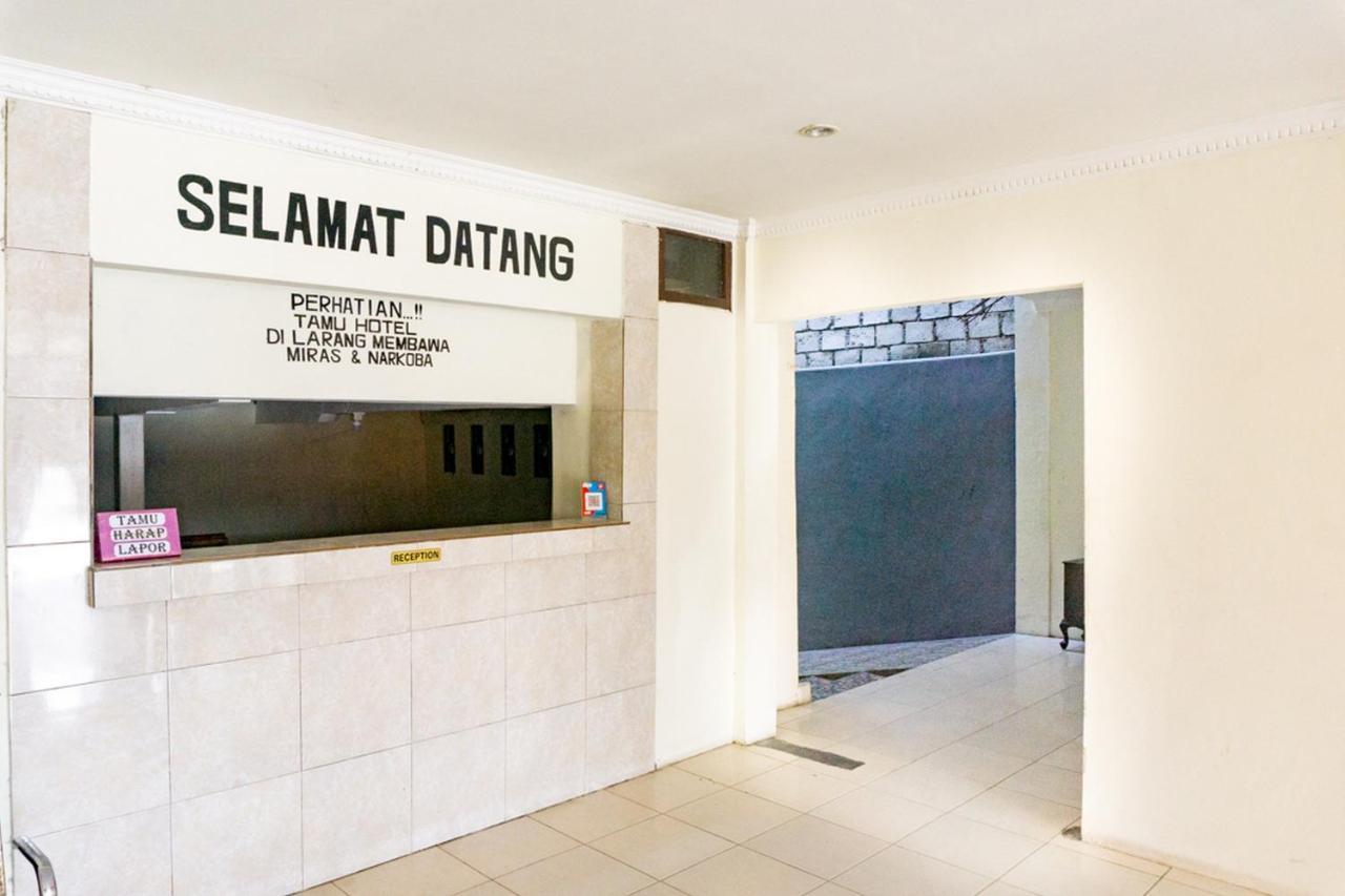 Reddoorz Near Sentani Airport Jayapura Hotel Eksteriør billede
