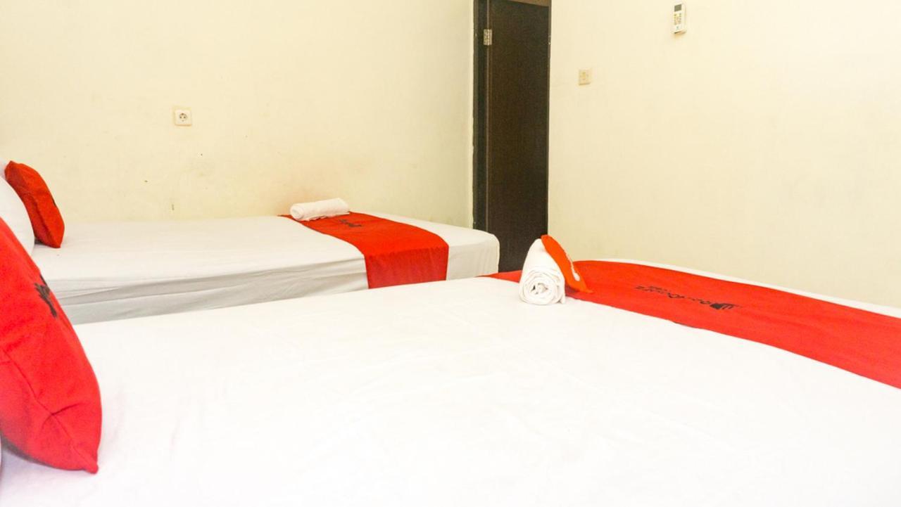 Reddoorz Near Sentani Airport Jayapura Hotel Eksteriør billede