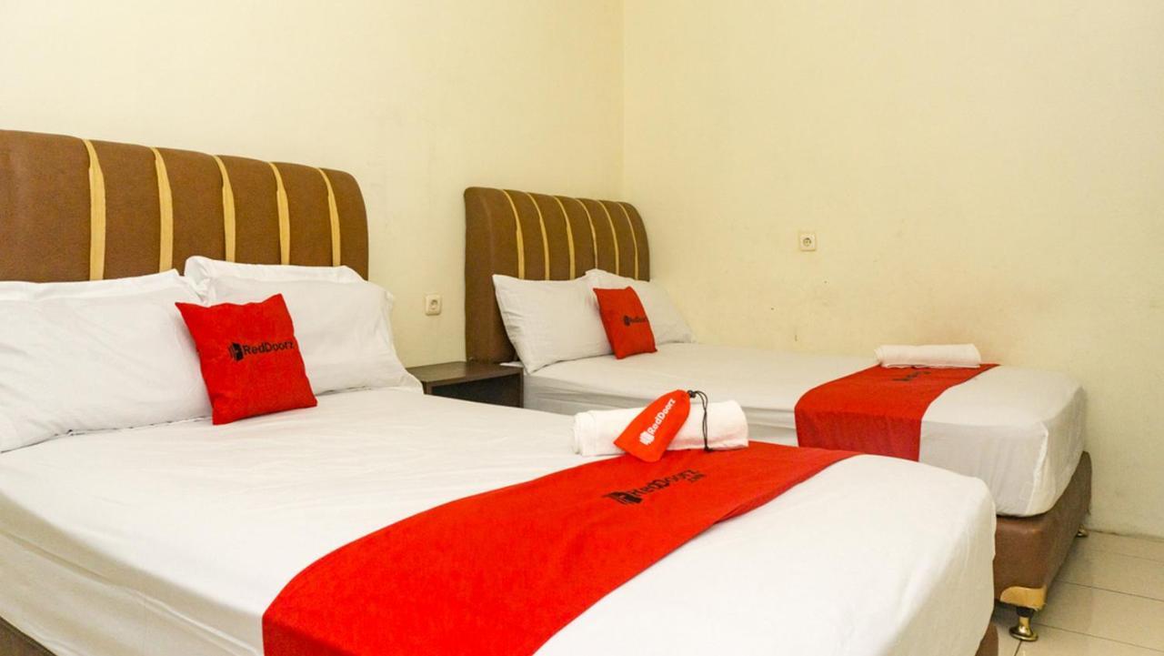Reddoorz Near Sentani Airport Jayapura Hotel Eksteriør billede