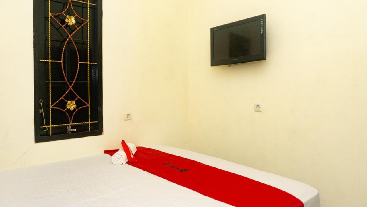 Reddoorz Near Sentani Airport Jayapura Hotel Eksteriør billede