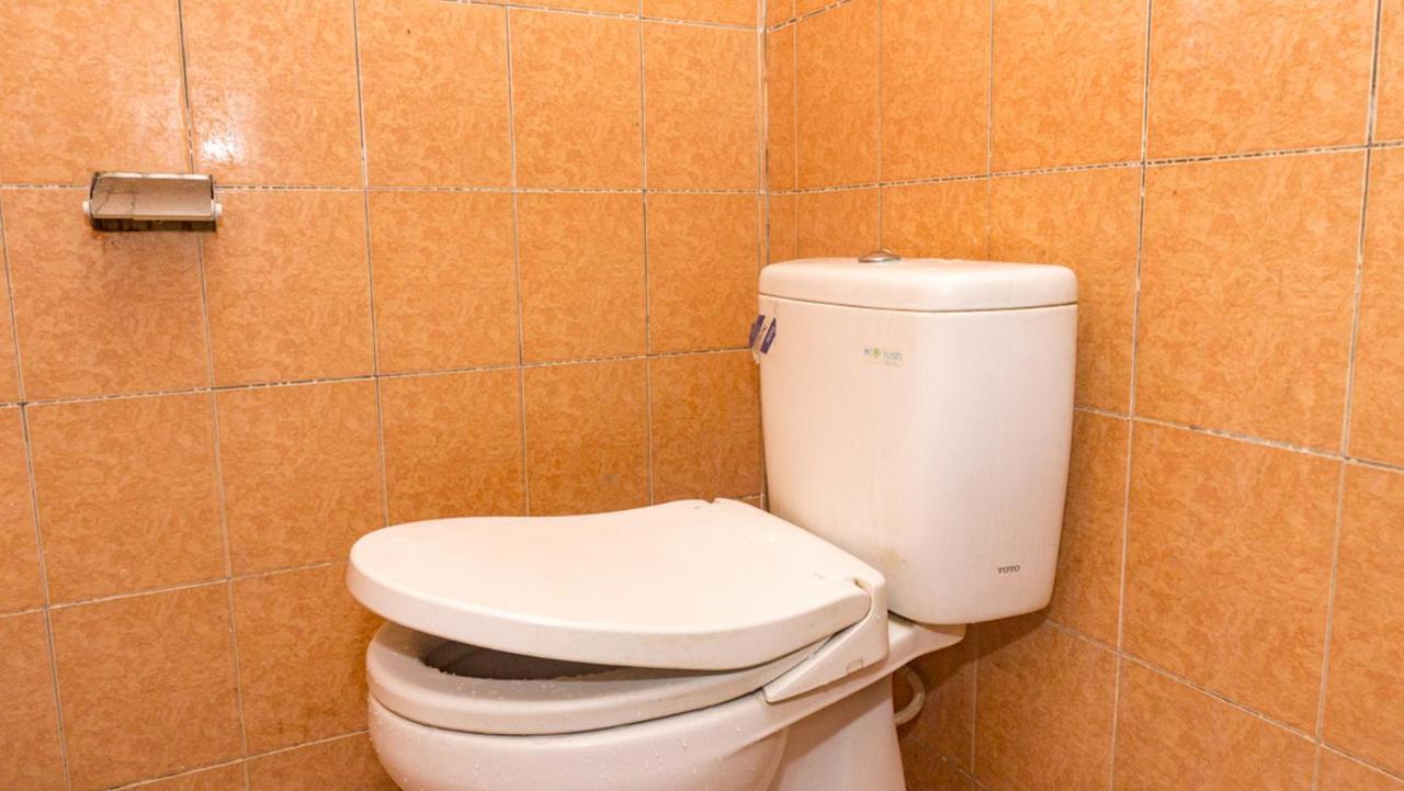 Reddoorz Near Sentani Airport Jayapura Hotel Eksteriør billede