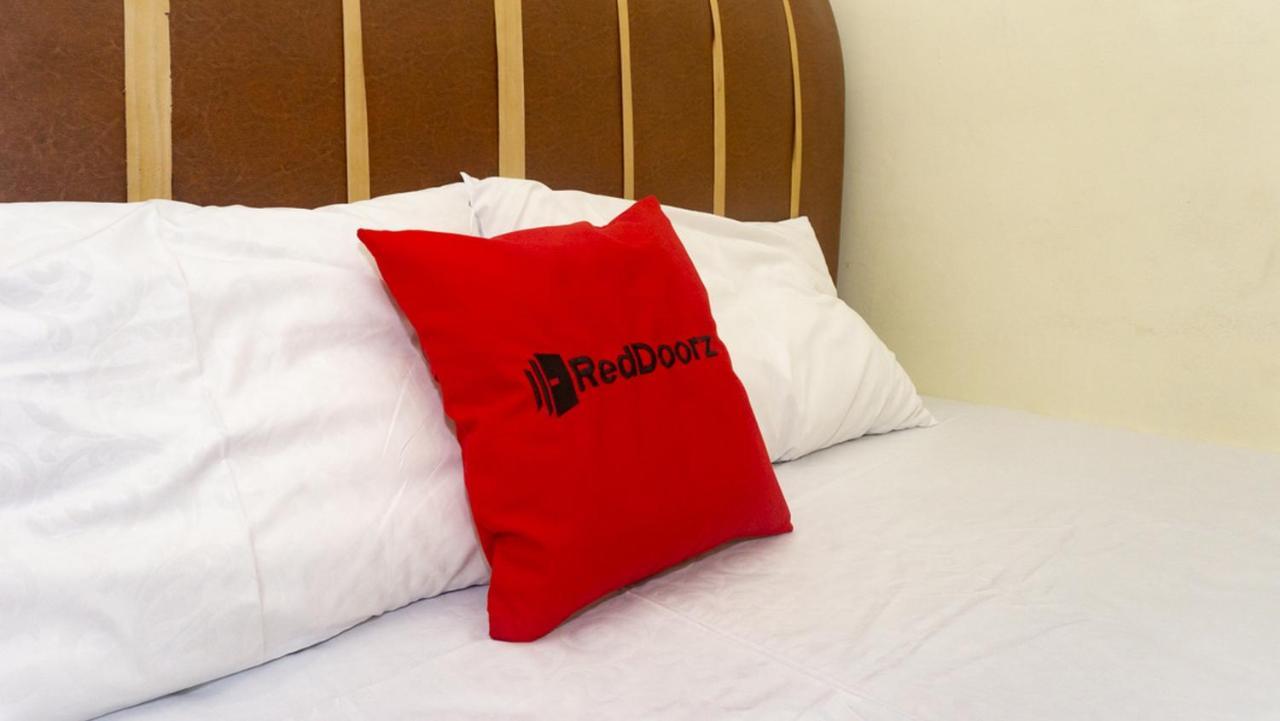 Reddoorz Near Sentani Airport Jayapura Hotel Eksteriør billede